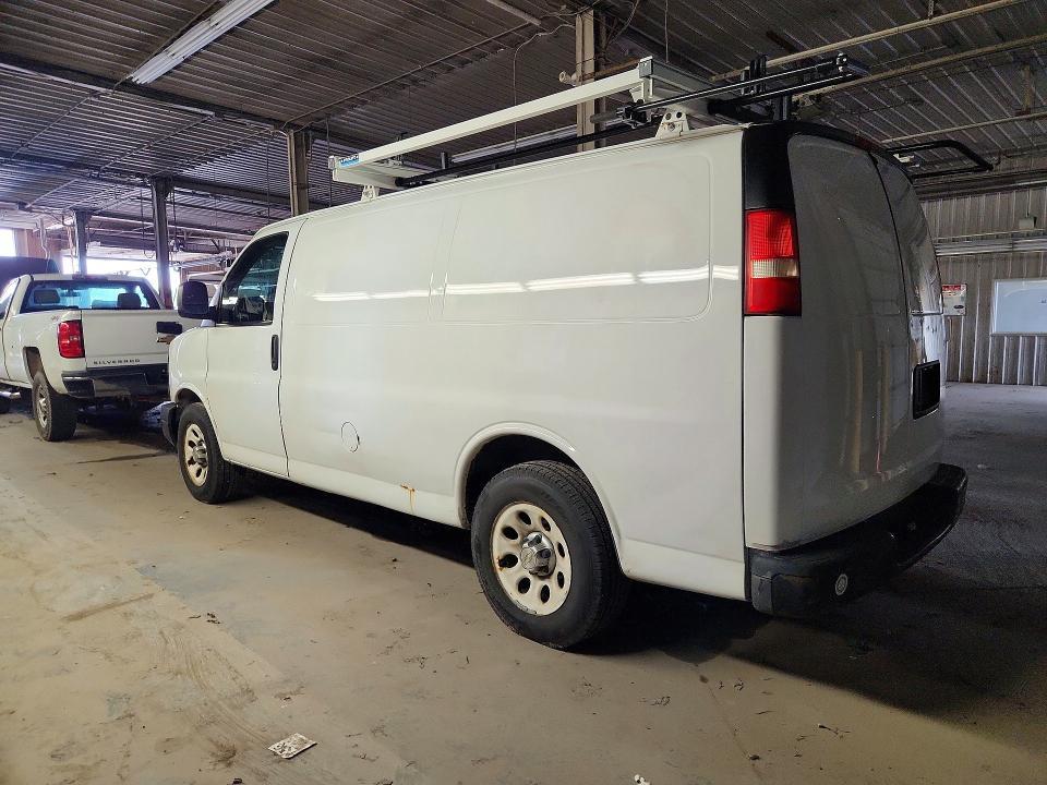 2013 CHEVROLET EXPRESS G1500 LT — Фото 2 из 12
