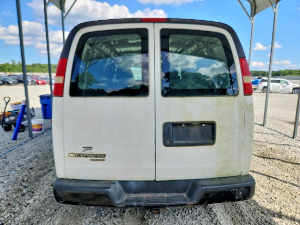 2013 CHEVROLET EXPRESS G1500 — Фото 6 из 13