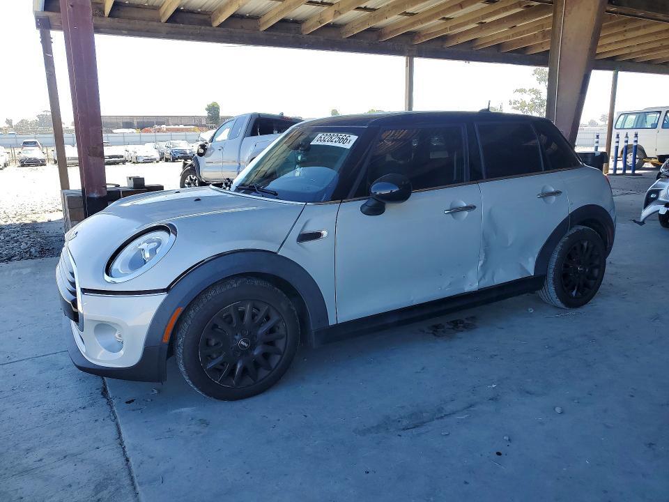 WMWXU1C52J2F81152 2018 MINI COOPER photo no. 1