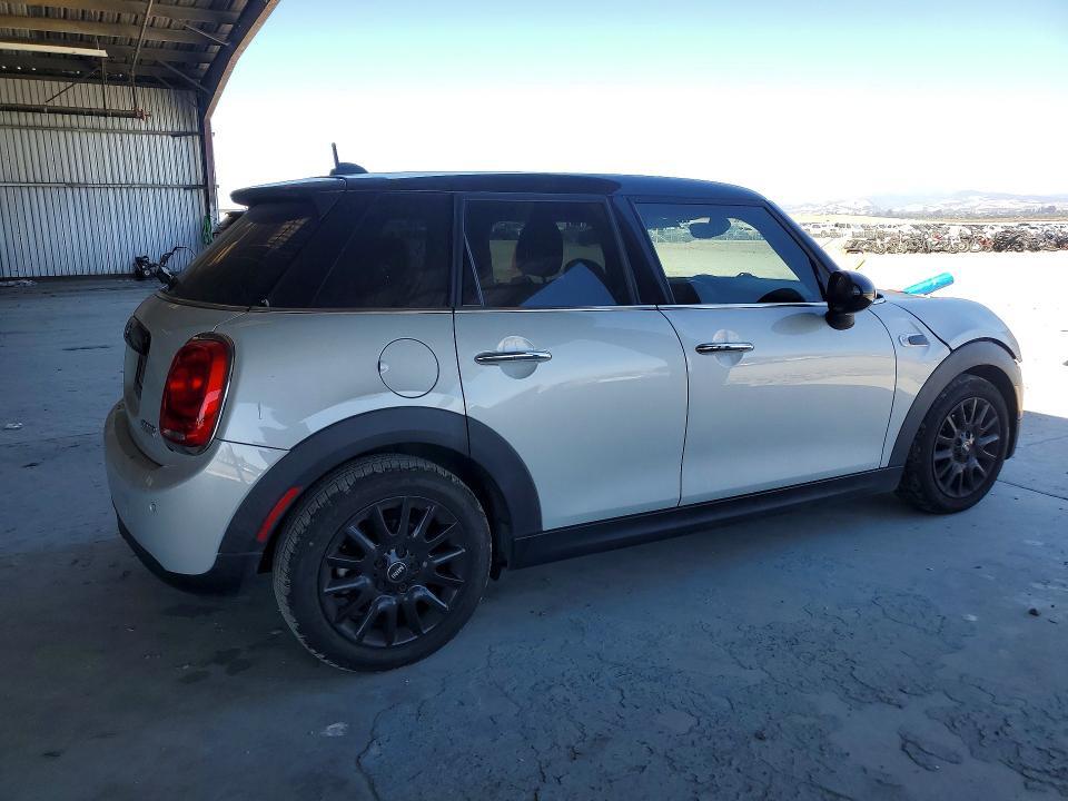WMWXU1C52J2F81152 2018 MINI COOPER photo no. 3