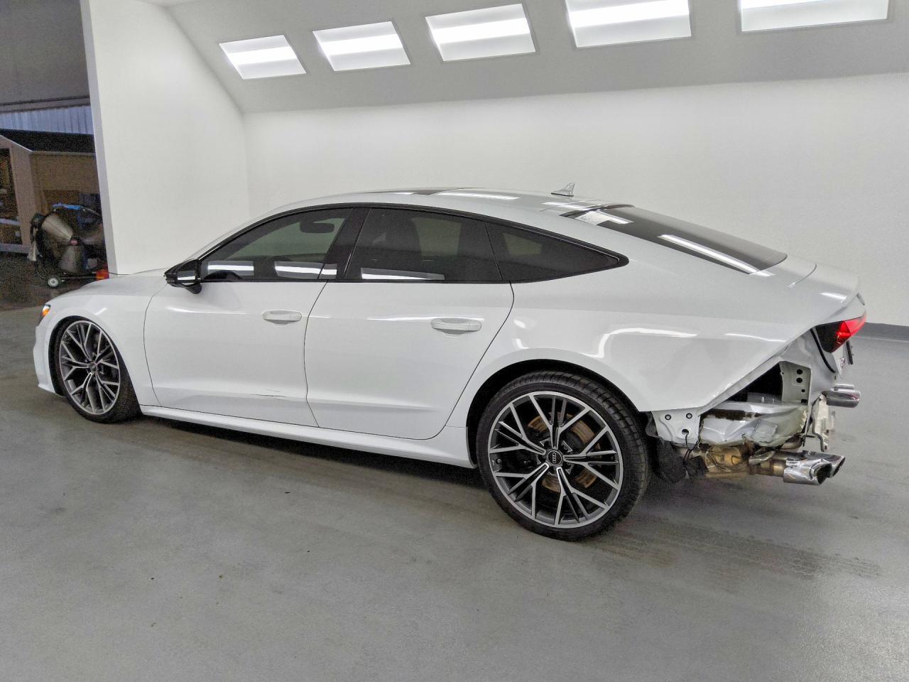 2025 AUDI S7 PREMIUM PLUS — Фото 2 из 13