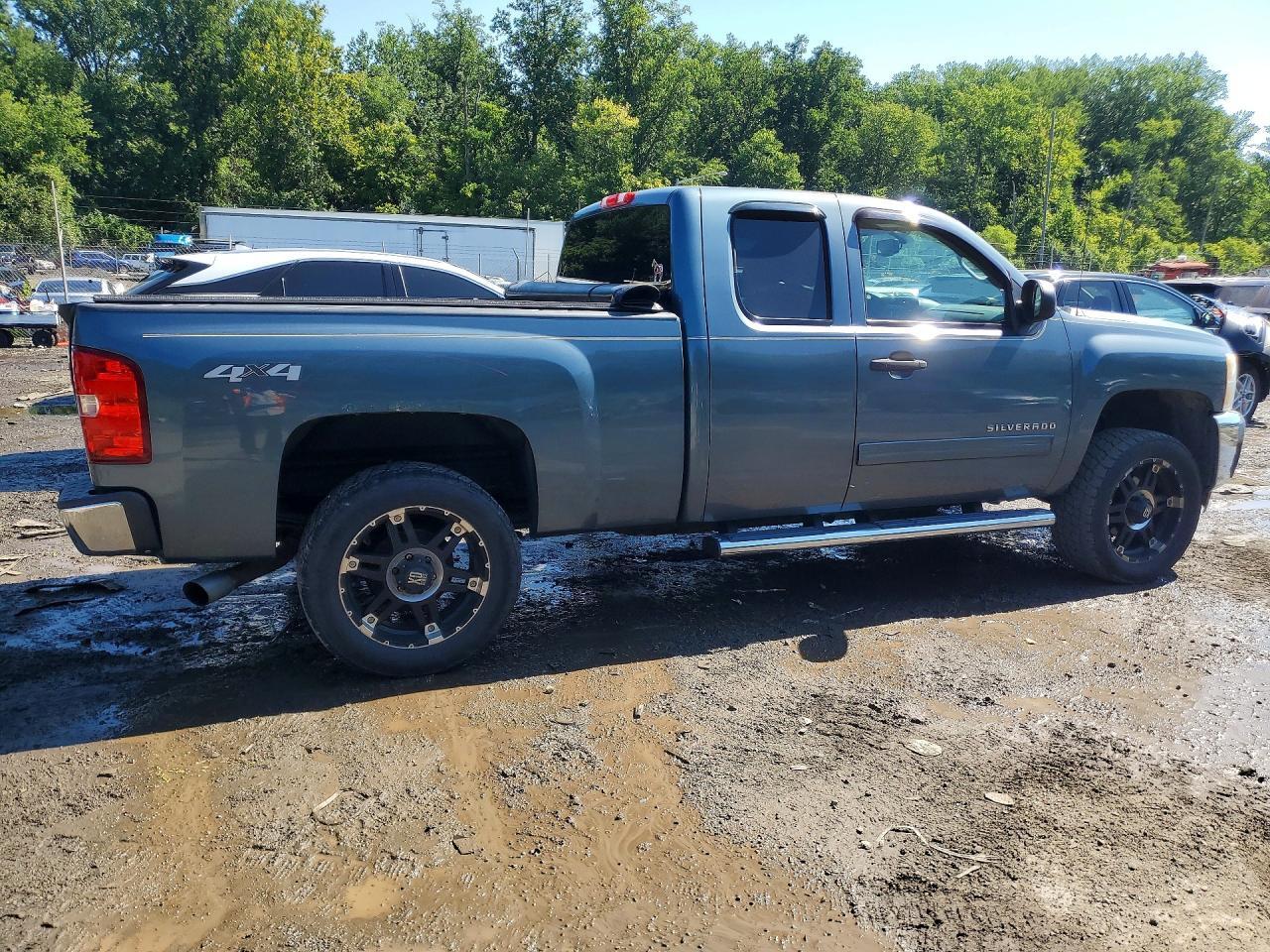2013 CHEVROLET SILVERADO K1500 LT — Фото 3 из 12