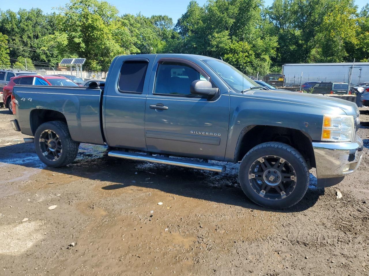 2013 CHEVROLET SILVERADO K1500 LT — Фото 4 из 12