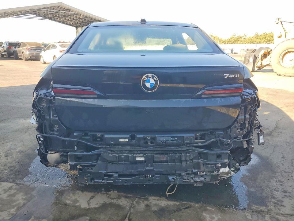 2025 BMW 740 I — Фото 6 из 12