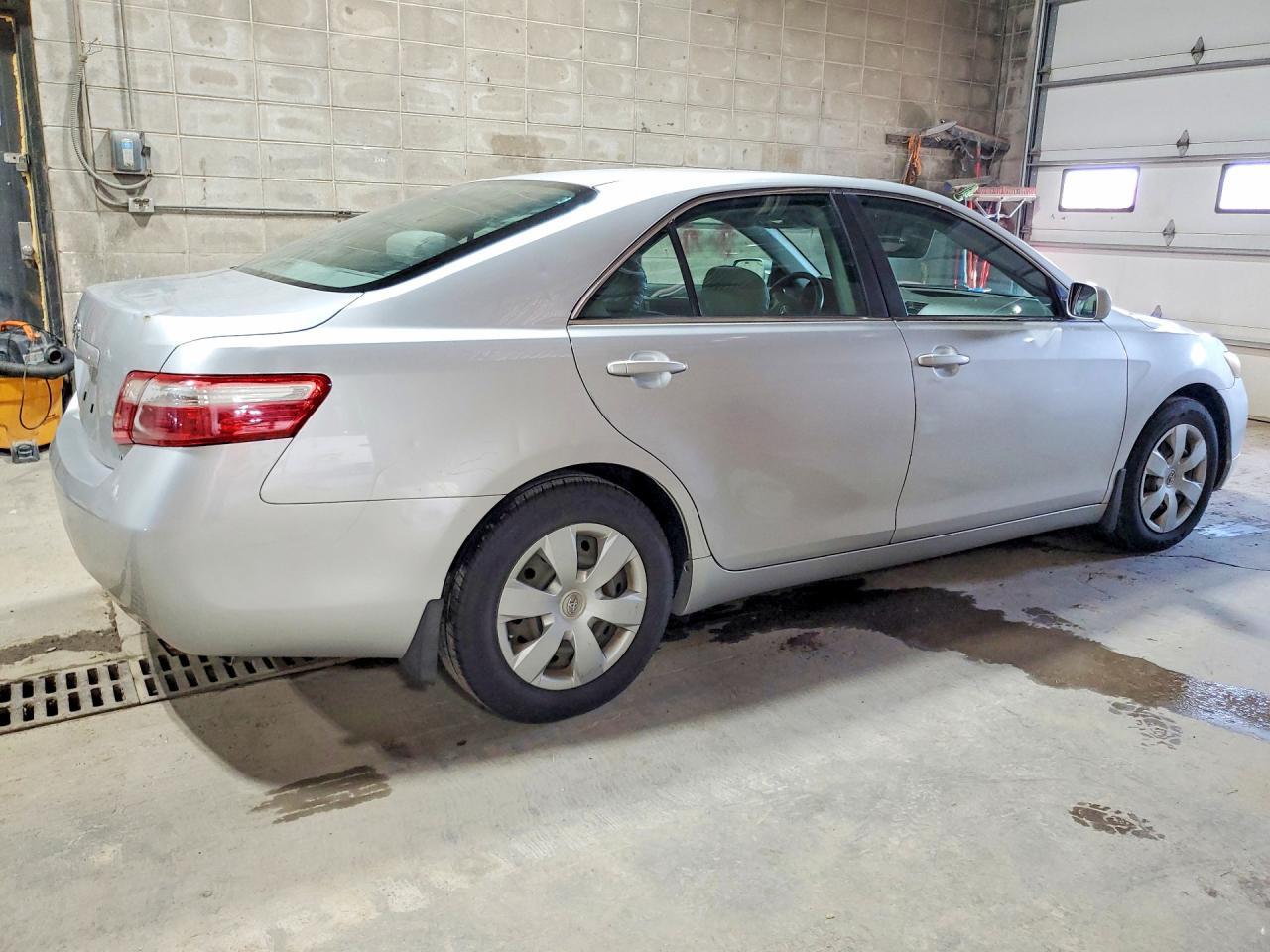 2008 TOYOTA CAMRY LE — Фото 3 из 12
