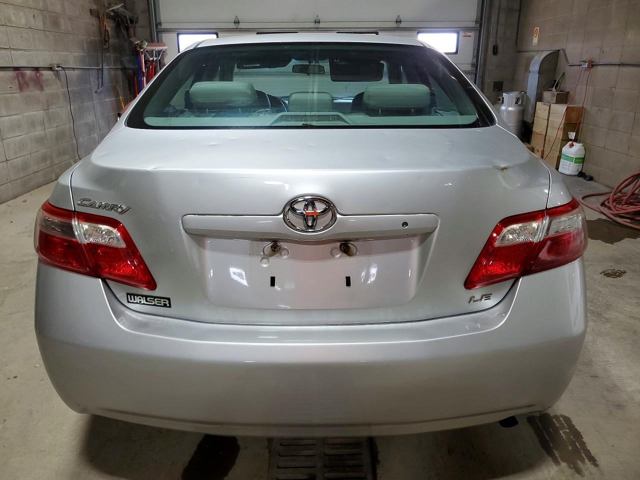 2008 TOYOTA CAMRY LE — Фото 6 из 12