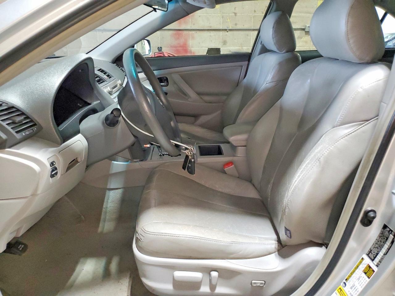 2008 TOYOTA CAMRY LE — Фото 7 из 12