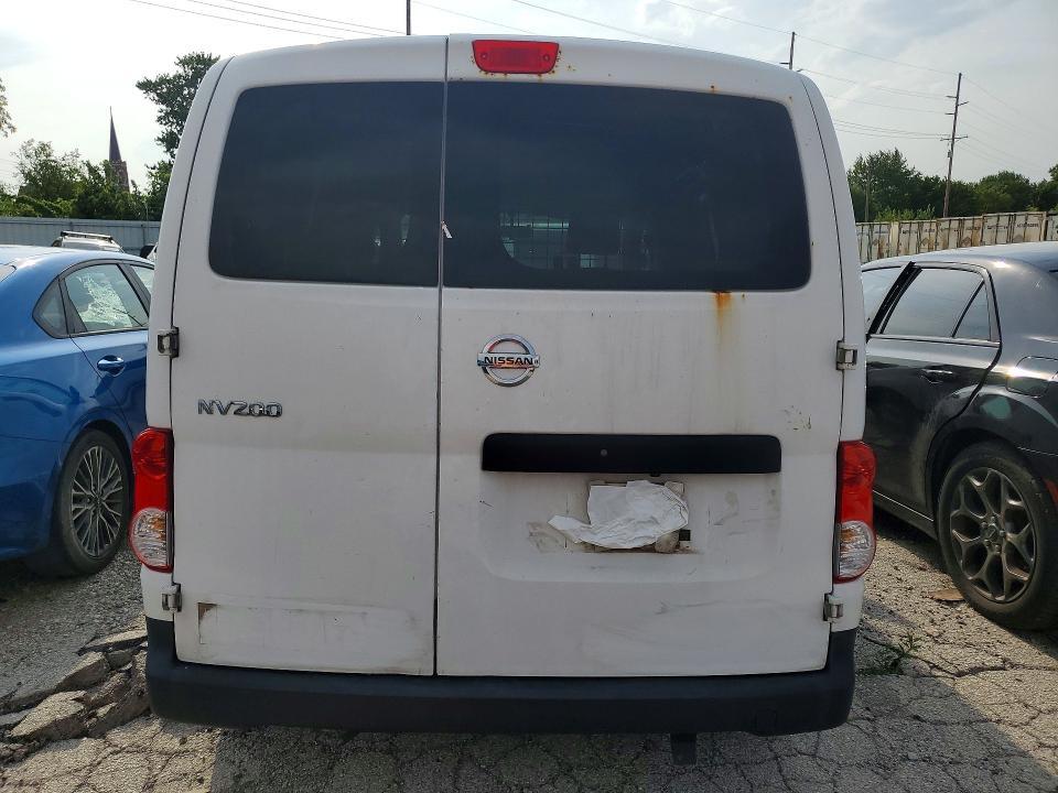 2018 NISSAN NV200 S — Фото 6 из 13