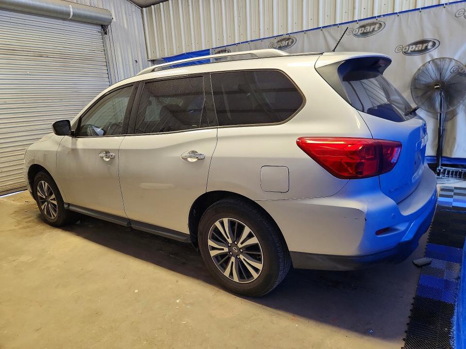 2018 NISSAN PATHFINDER SV — Фото 2 из 13