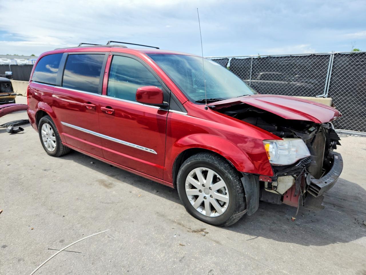 2013 CHRYSLER TOWN & COUNTRY TOURING — Фото 4 из 14