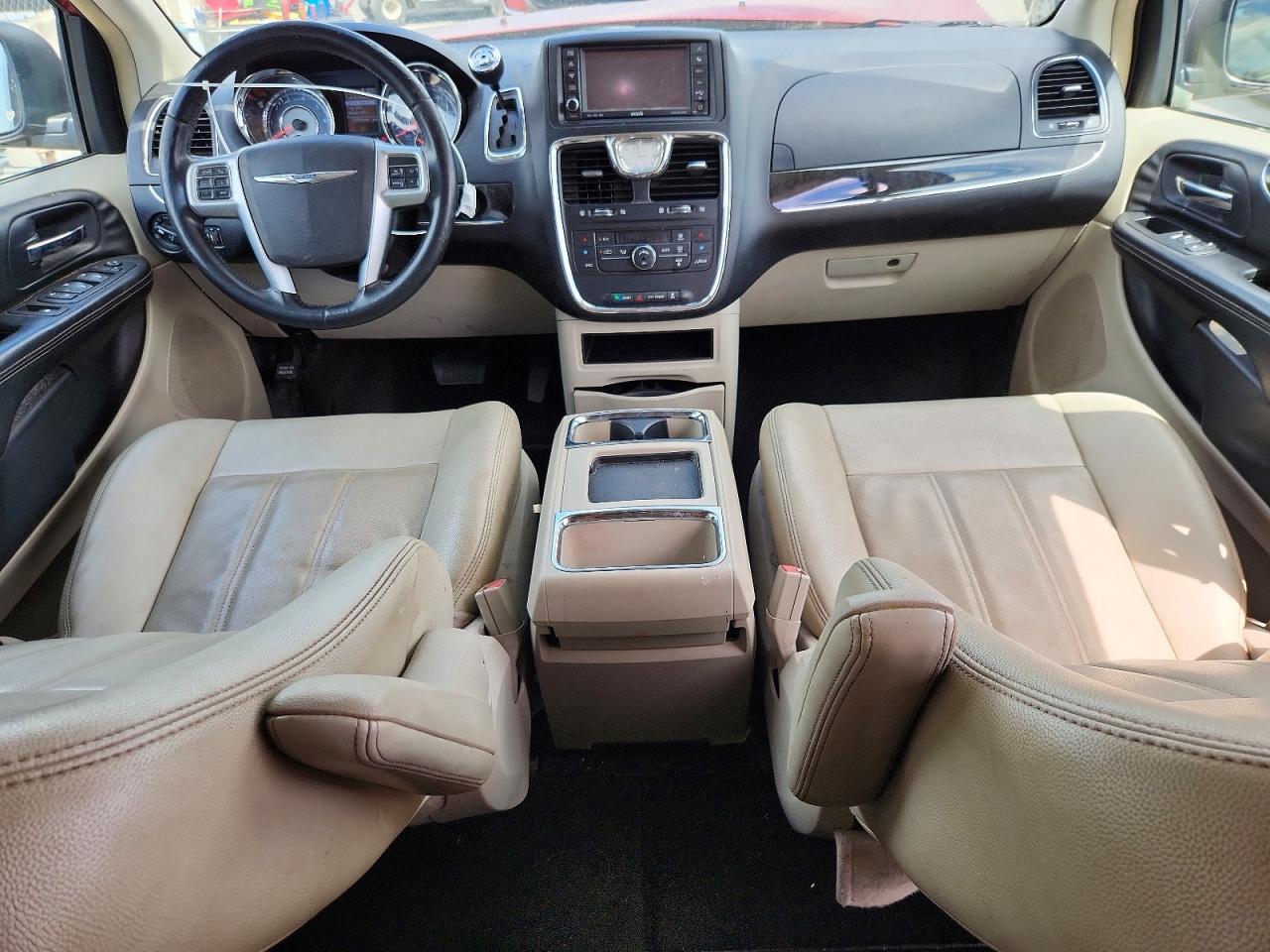 2013 CHRYSLER TOWN & COUNTRY TOURING — Фото 8 из 14