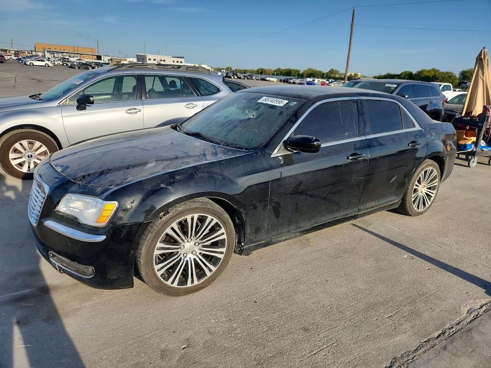 2013 CHRYSLER 300 2C3CCABGXDH658645