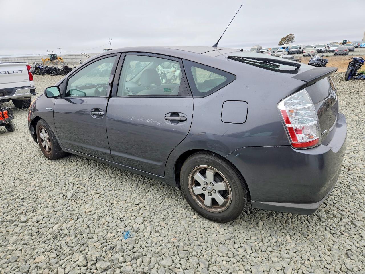 2008 TOYOTA PRIUS BASE — Фото 2 из 12