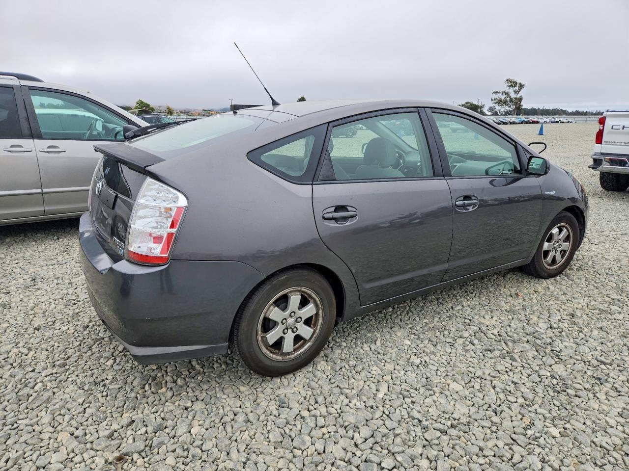 2008 TOYOTA PRIUS BASE — Фото 3 из 12