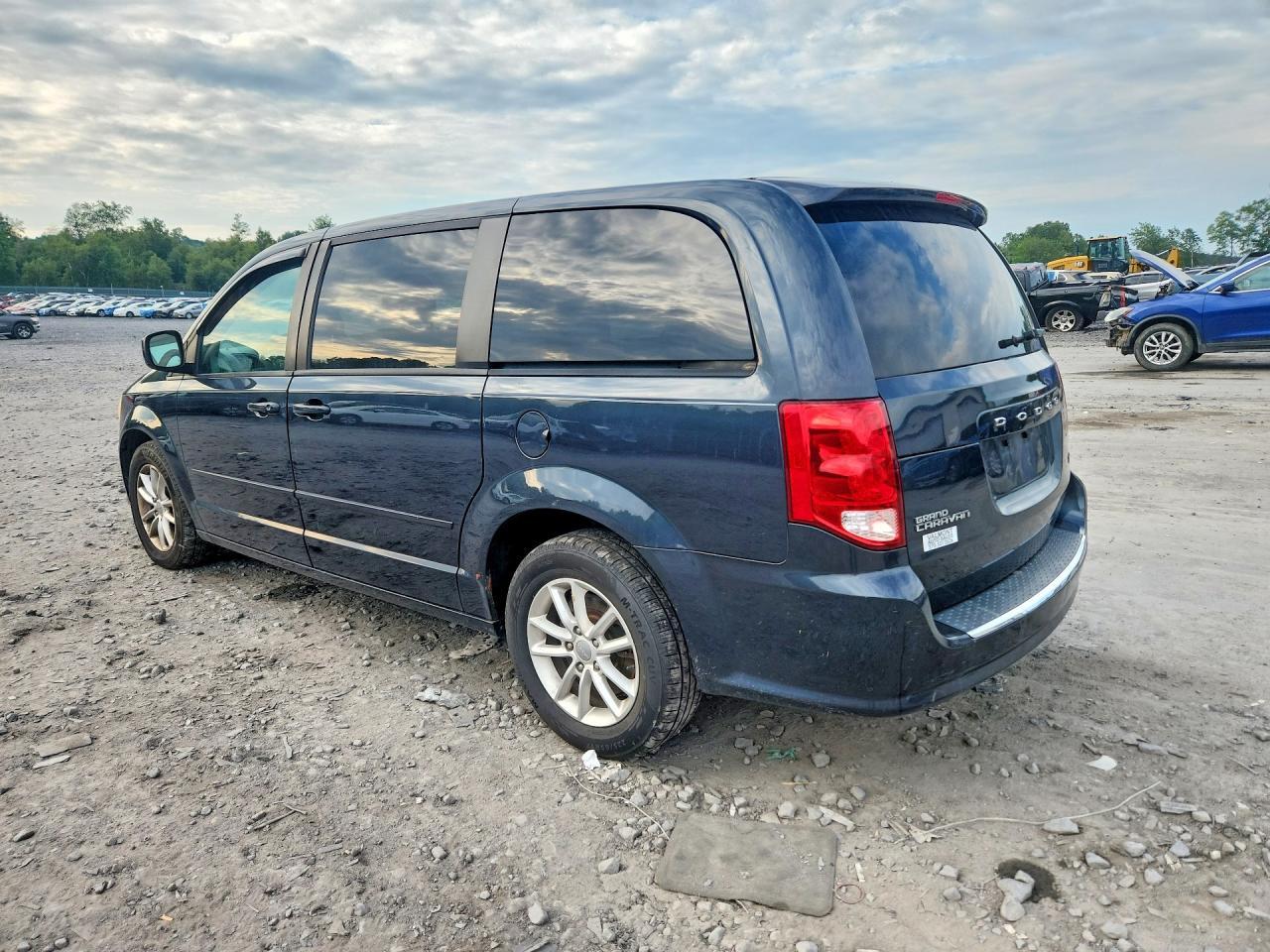 2C4RDGCG6DR719360 2013 DODGE GRAND CARAVAN photo no. 2