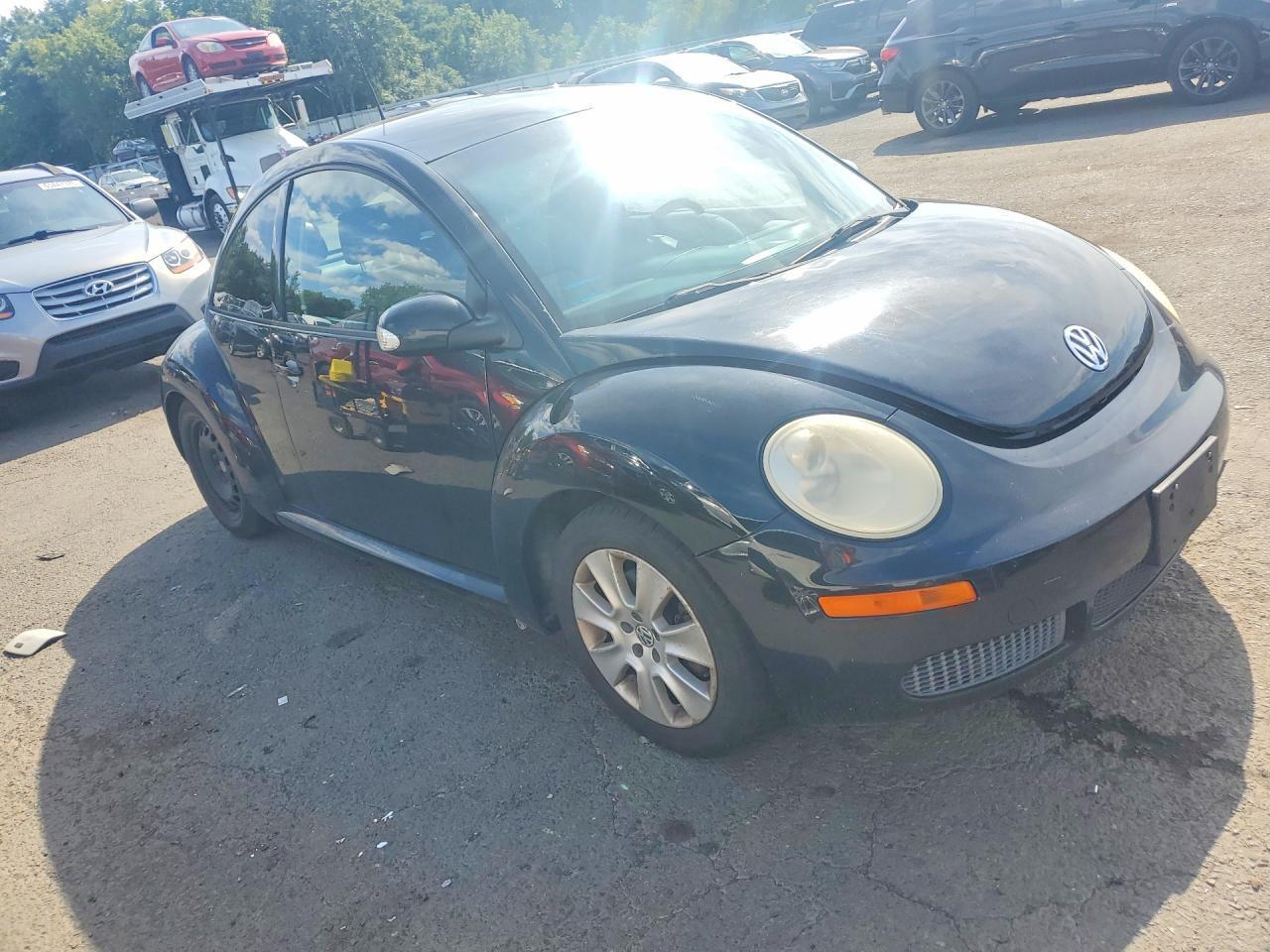 2008 VOLKSWAGEN NEW BEETLE S — Фото 4 из 12