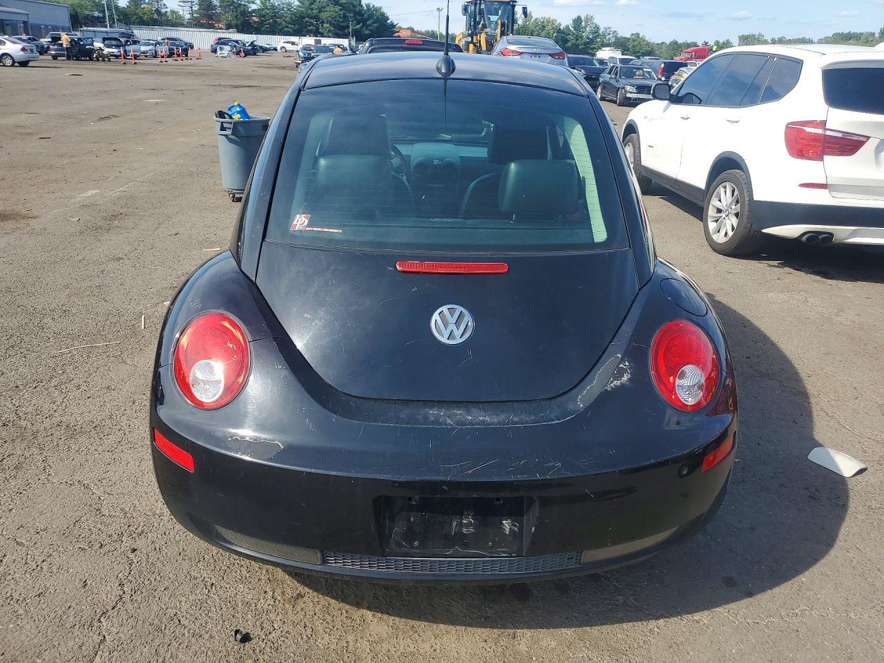 2008 VOLKSWAGEN NEW BEETLE S — Фото 6 из 12