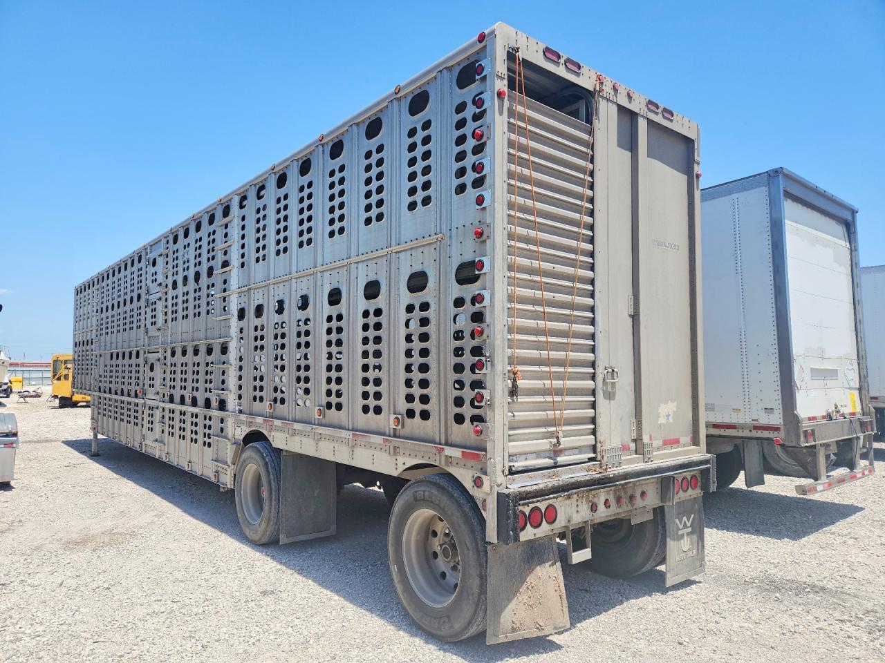 2008 WILSON PSDCL-402 LIVESTOCK TRAILER — Фото 2 из 9