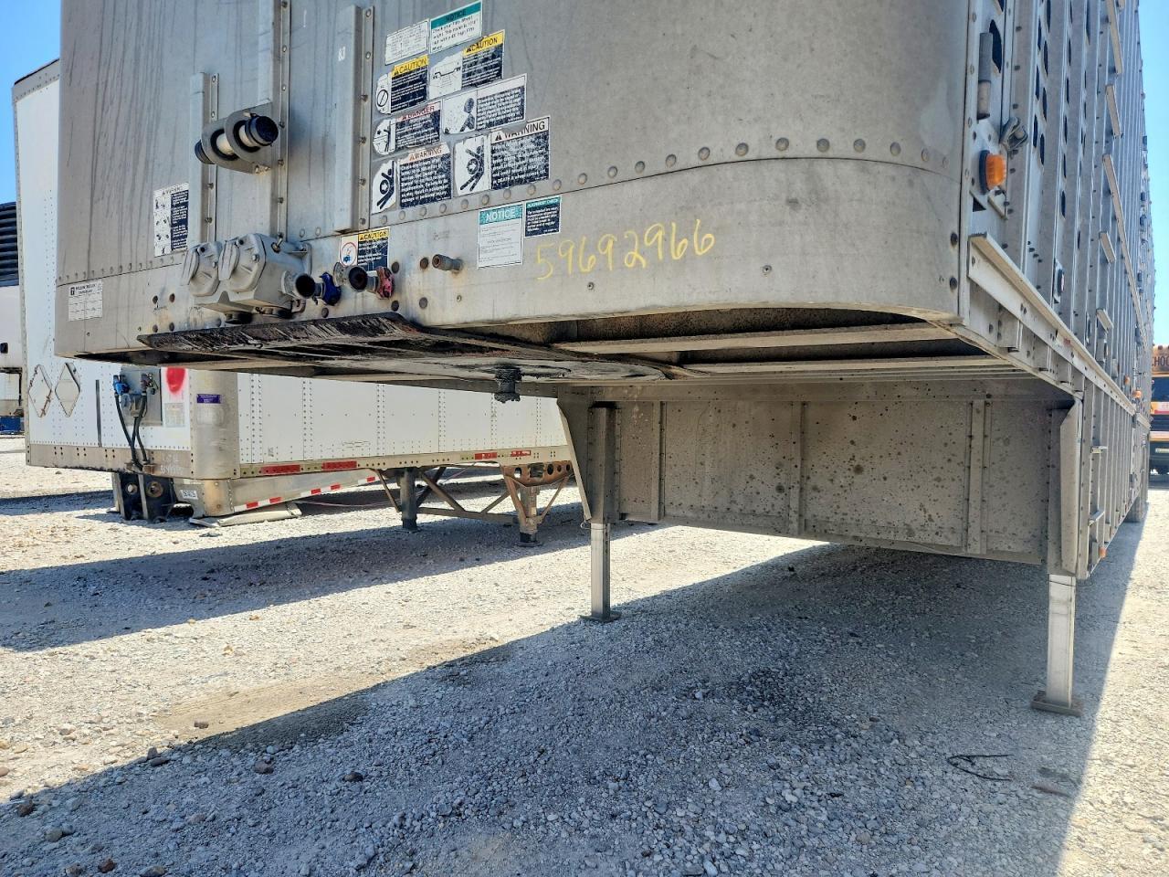 2008 WILSON PSDCL-402 LIVESTOCK TRAILER — Фото 7 из 9