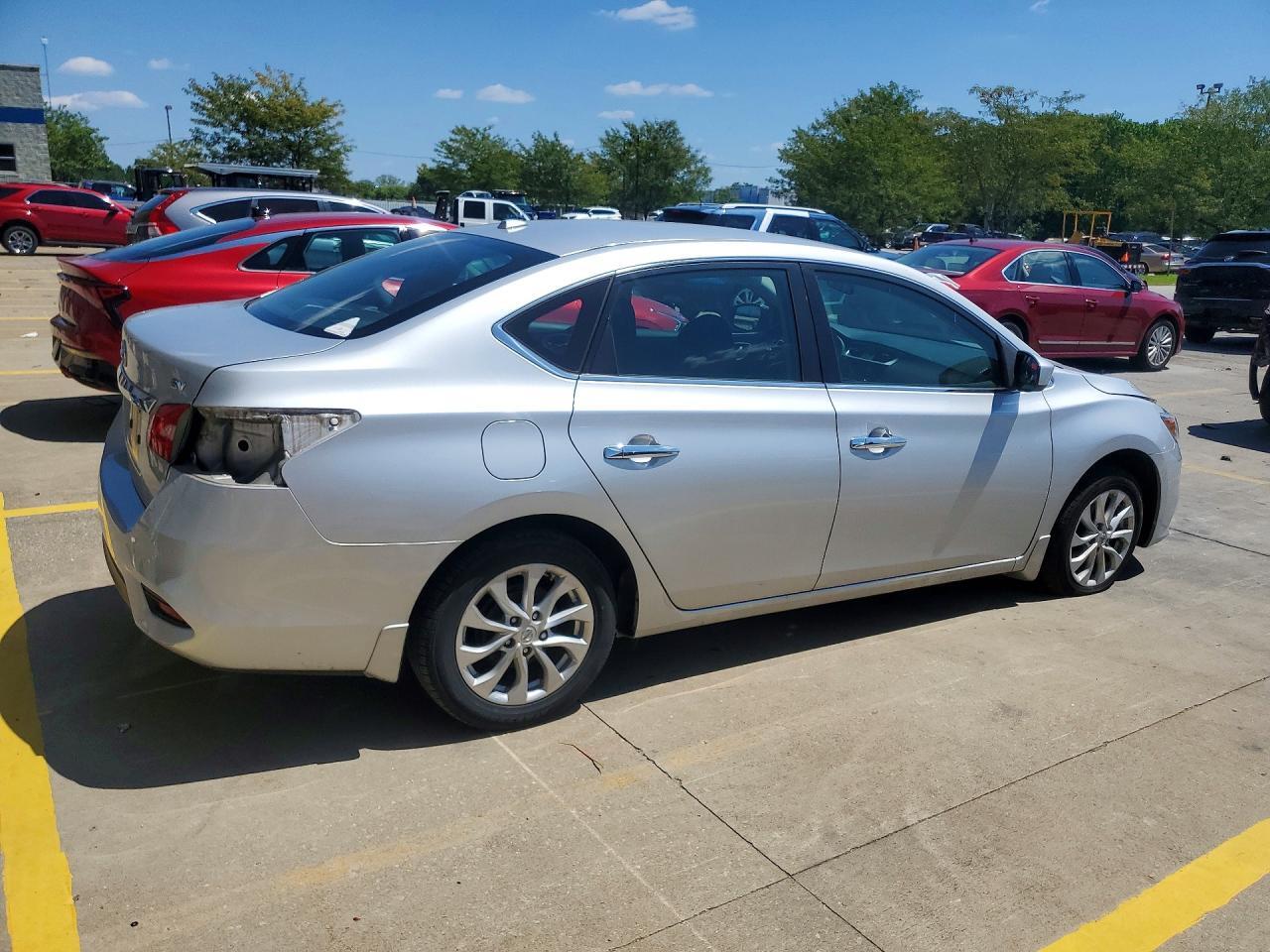 2018 NISSAN SENTRA SV — Фото 3 из 13