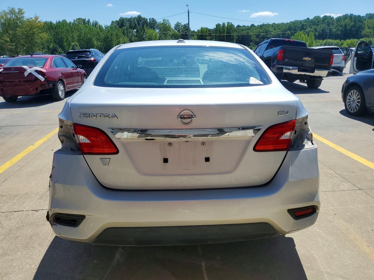 2018 NISSAN SENTRA SV — Фото 6 из 13