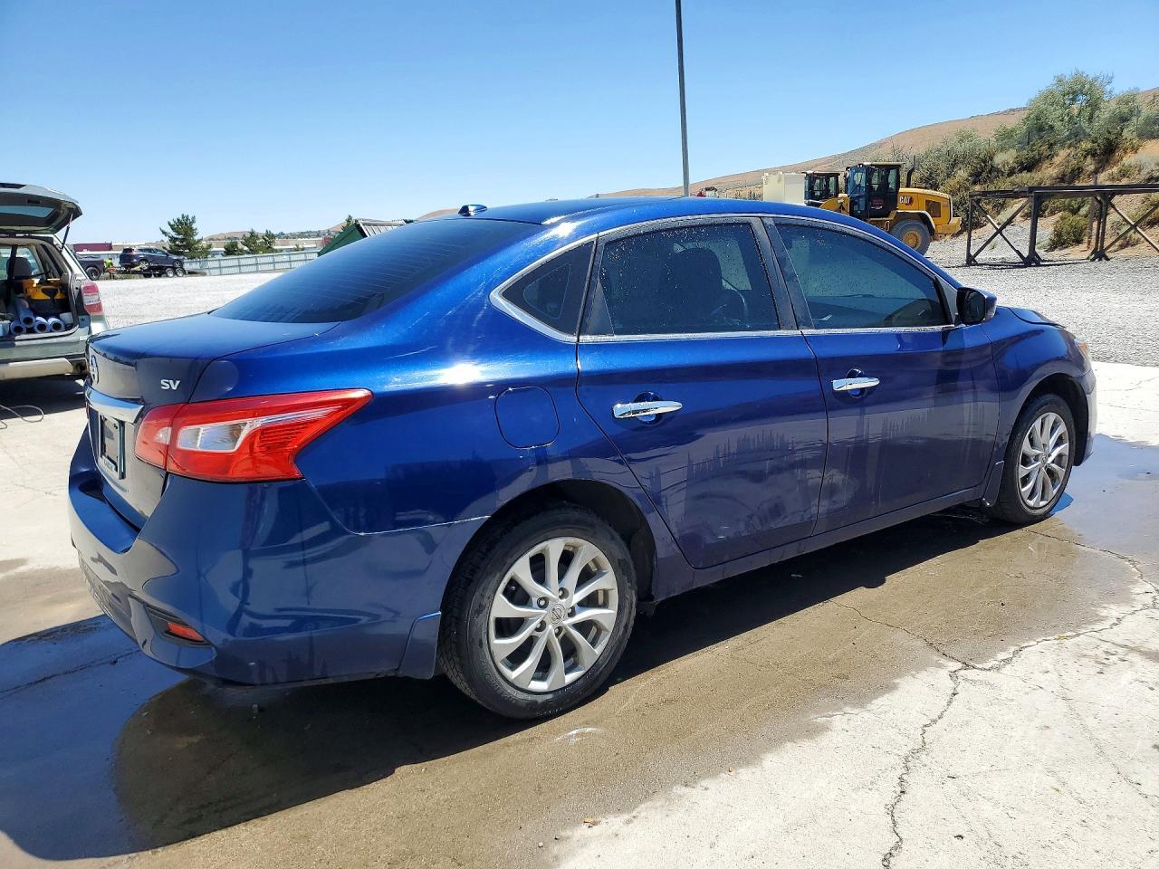 2018 NISSAN SENTRA SV — Фото 3 из 13