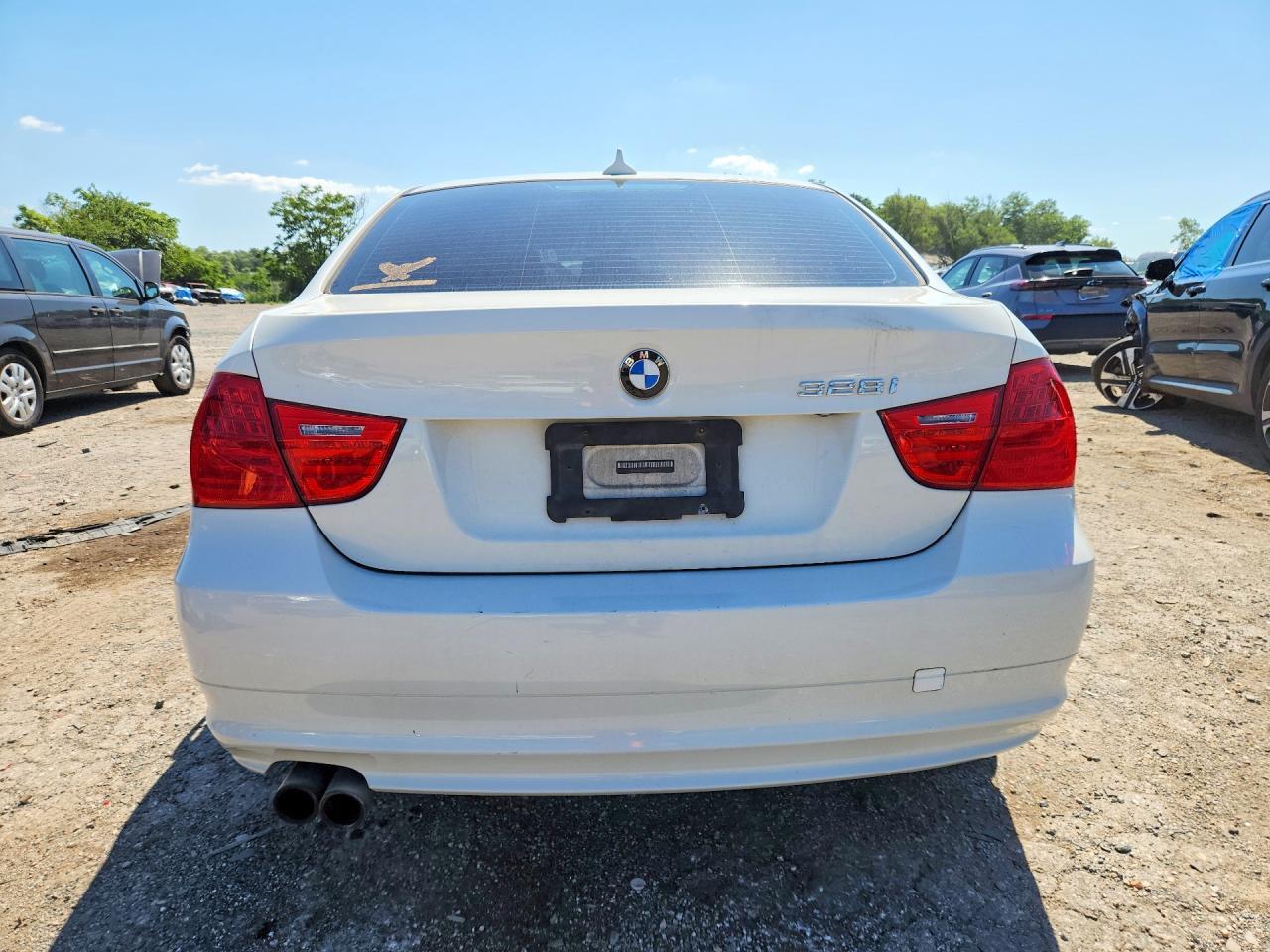WBAPH73539E128222 2009 BMW 328 photo no. 6