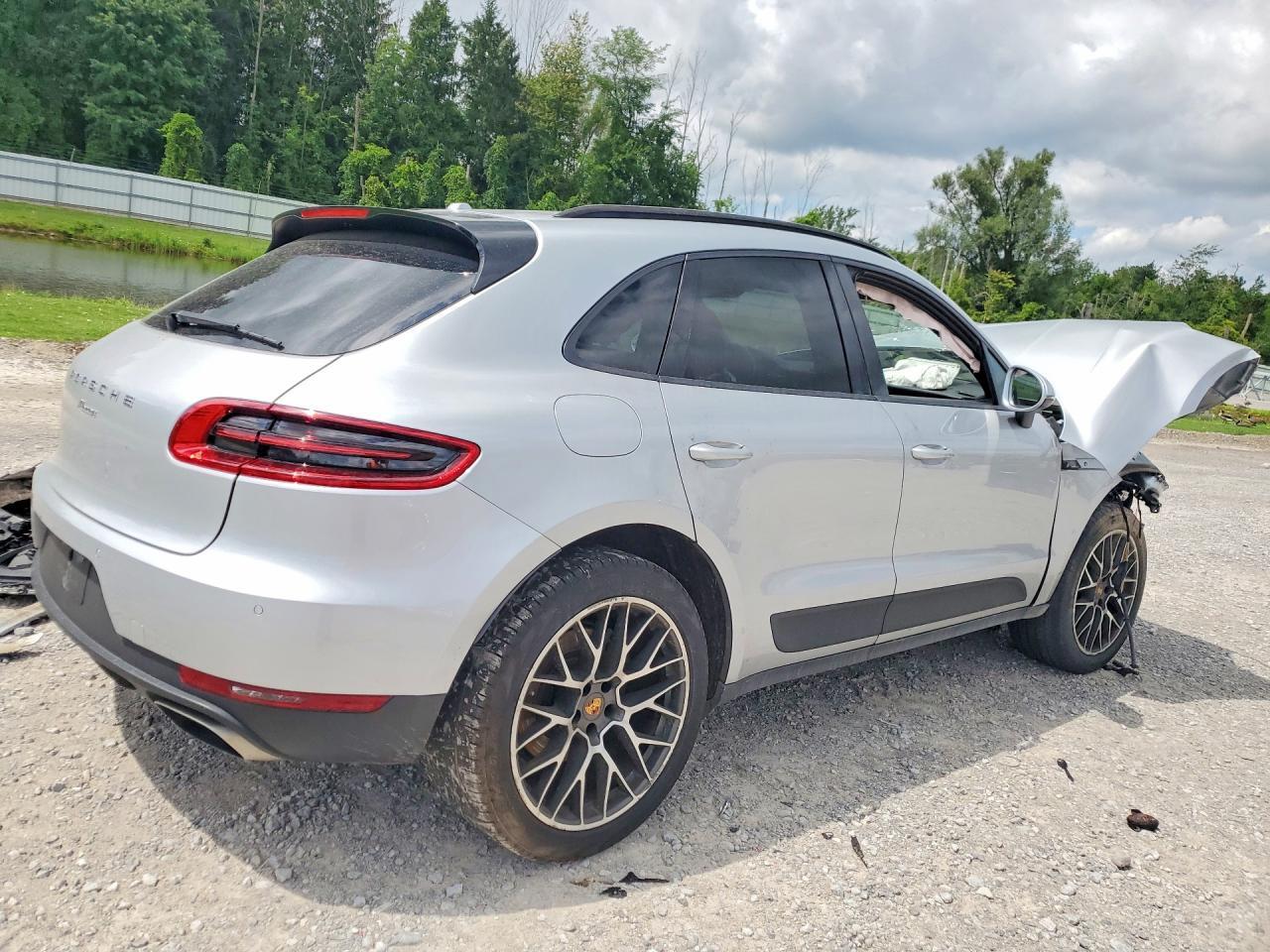 2018 PORSCHE MACAN — Фото 3 из 13
