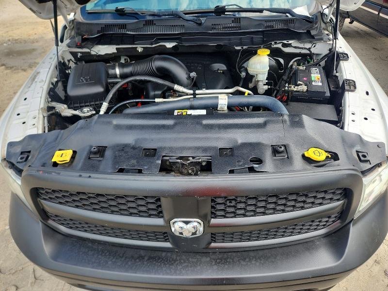 2018 RAM 1500 ST — Фото 11 из 12
