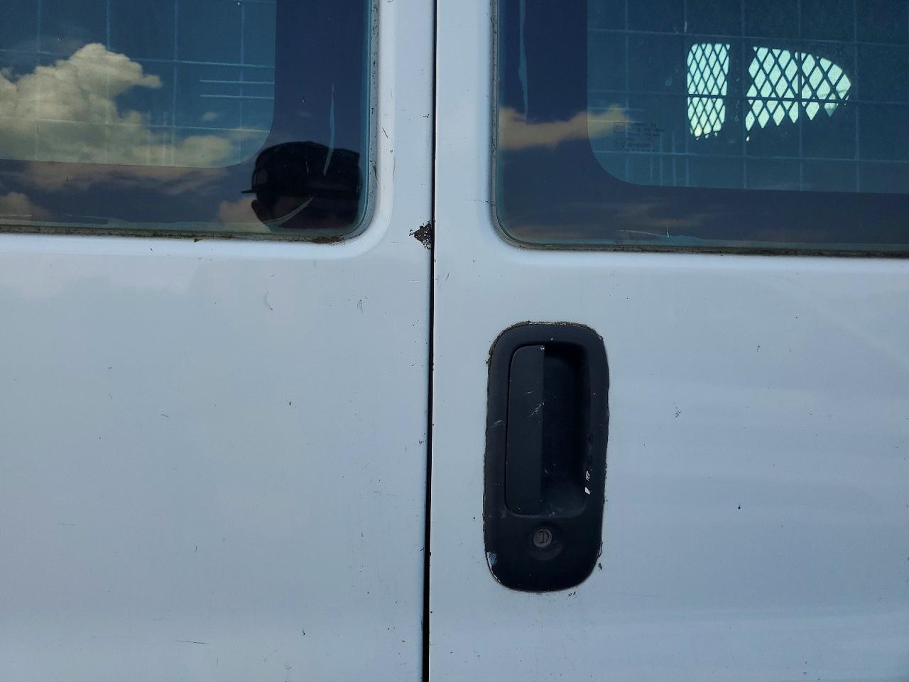 2009 CHEVROLET G2500  EXPRESS — Фото 11 из 13