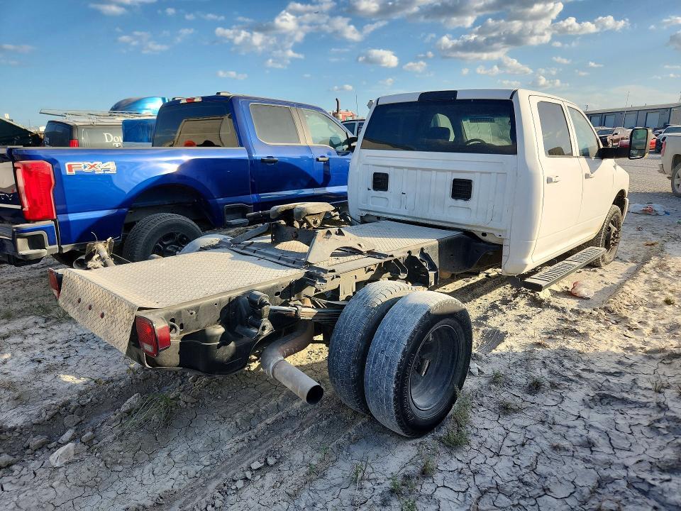 2018 RAM 3500 — Фото 3 из 12