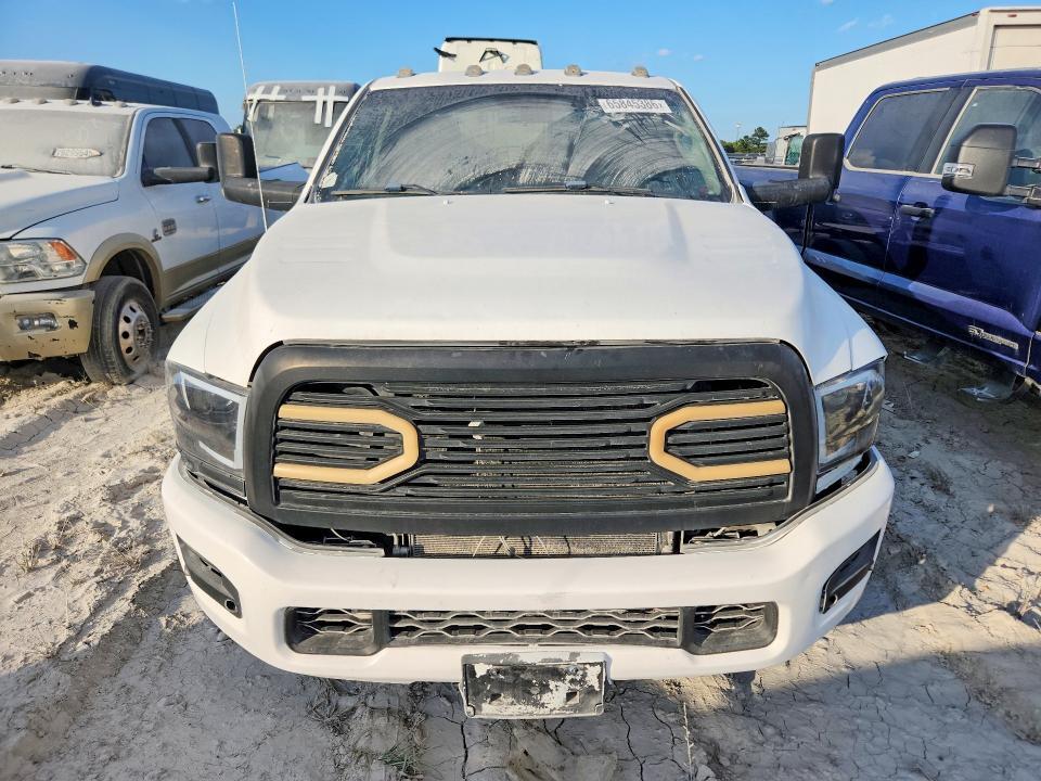 2018 RAM 3500 — Фото 5 из 12