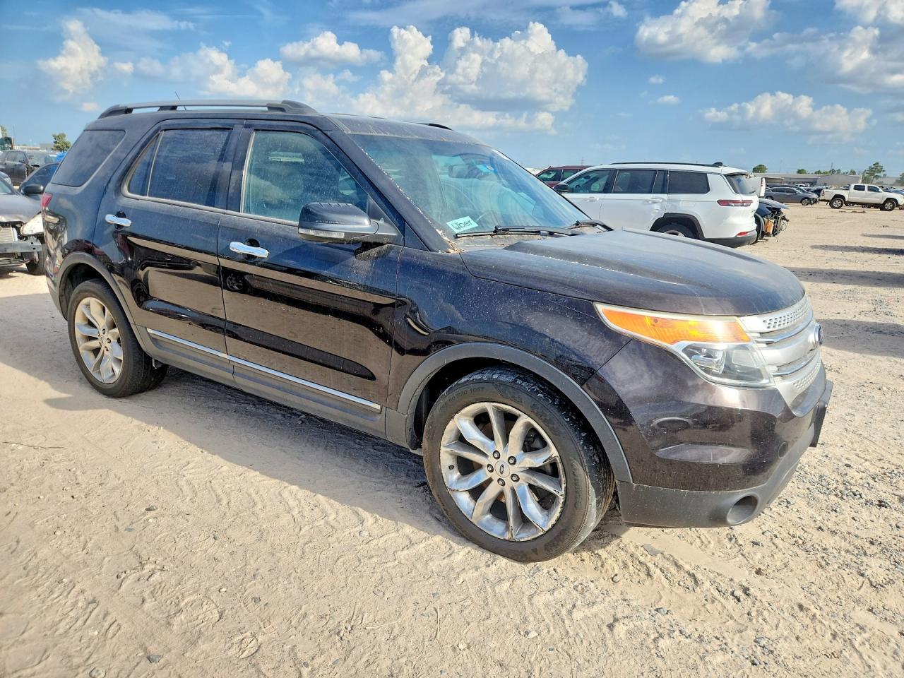 2013 FORD EXPLORER XLT — Фото 4 из 13