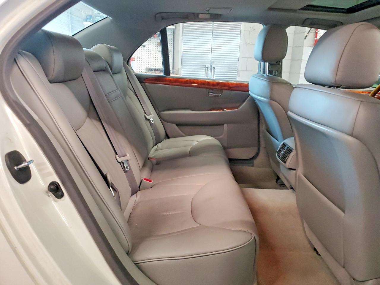 2005 LEXUS LS 430 — Фото 10 из 12