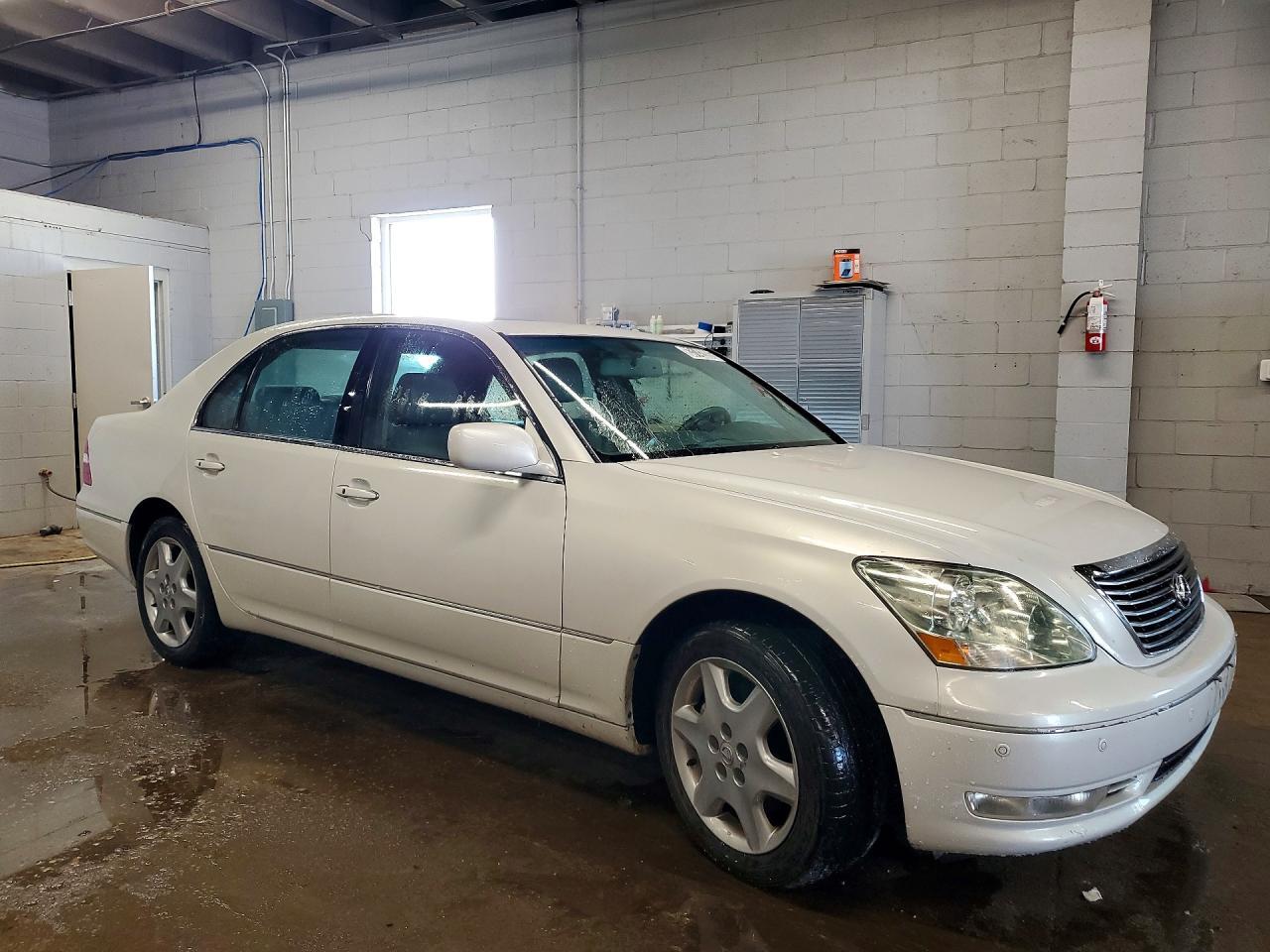 2005 LEXUS LS 430 — Фото 4 из 12