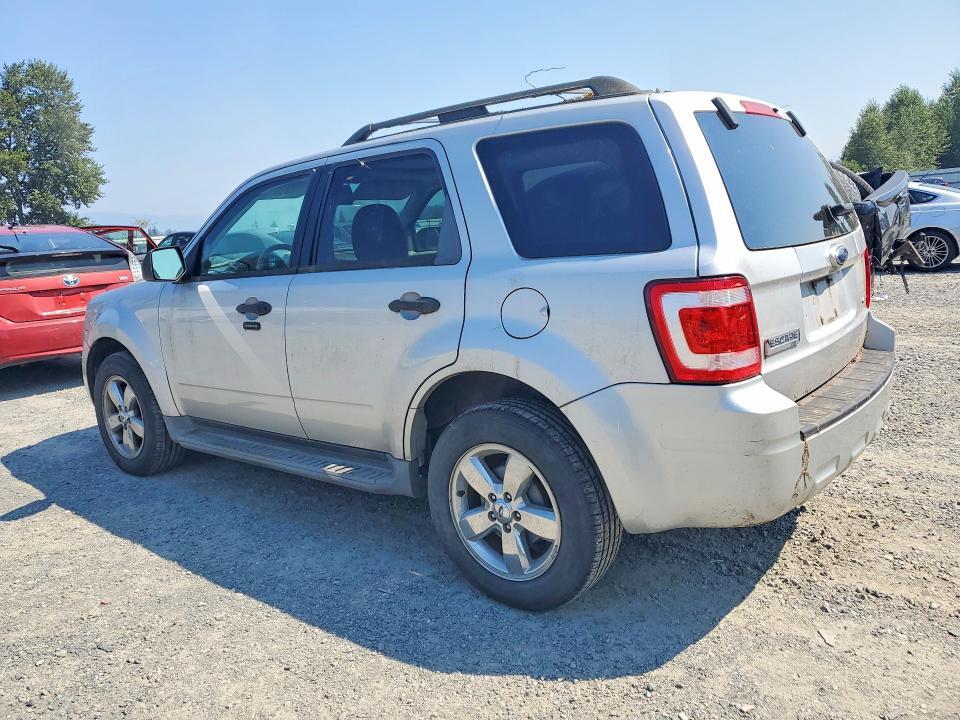 2009 FORD ESCAPE XLT — Фото 2 из 13