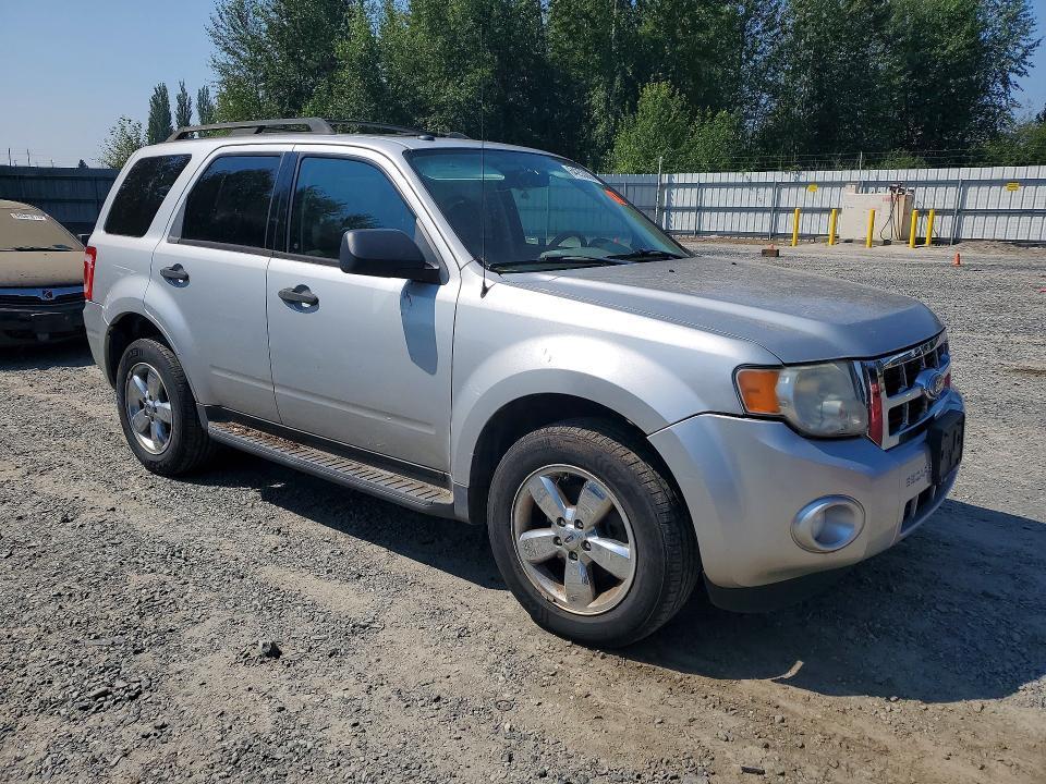 2009 FORD ESCAPE XLT — Фото 4 из 13