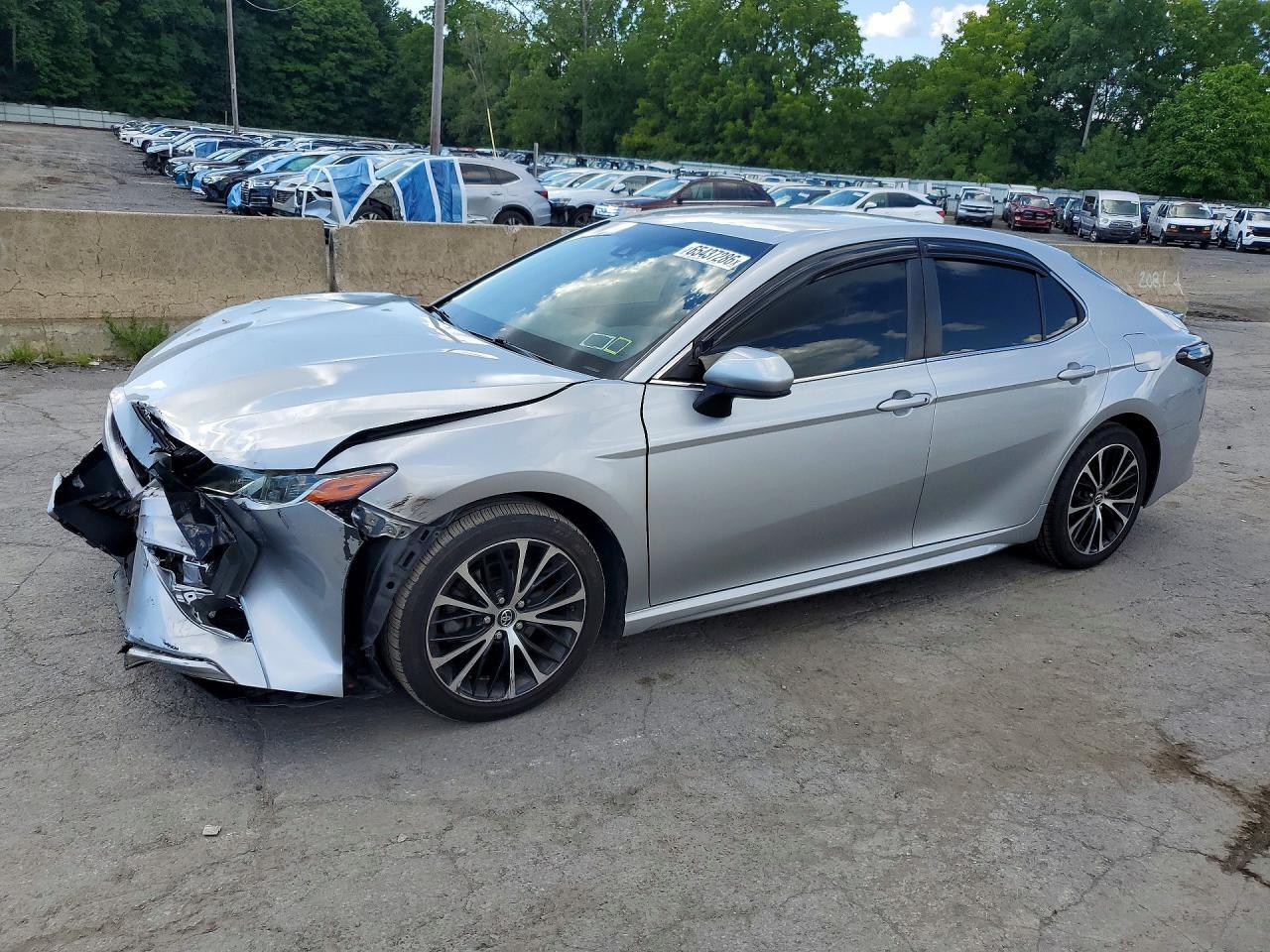 2018 TOYOTA CAMRY SE