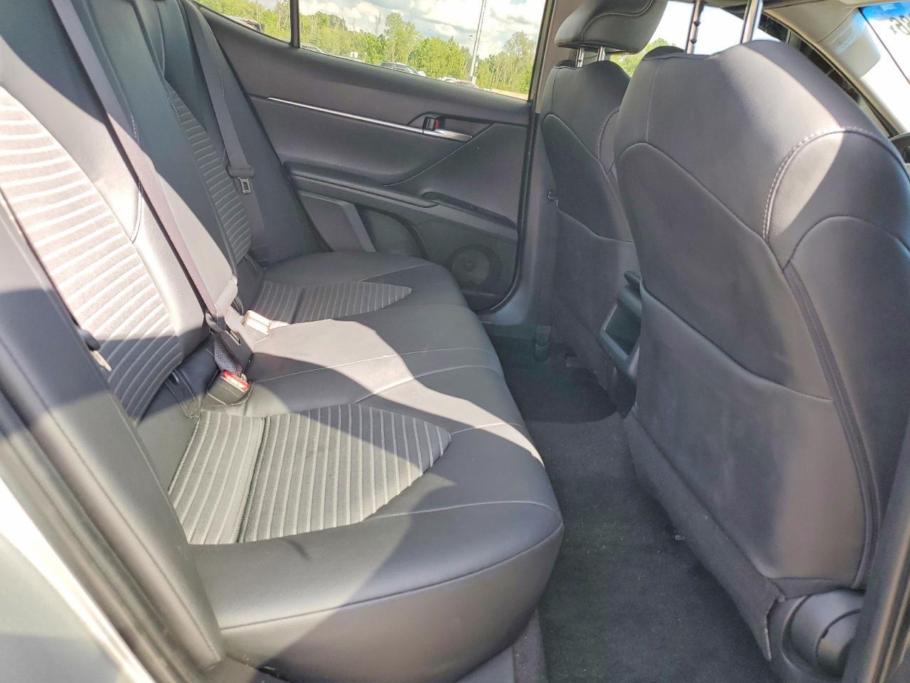 2018 TOYOTA CAMRY SE — Фото 10 из 12