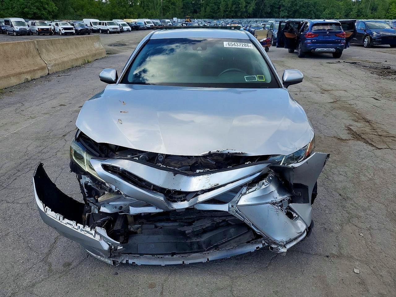 2018 TOYOTA CAMRY SE — Фото 5 из 12