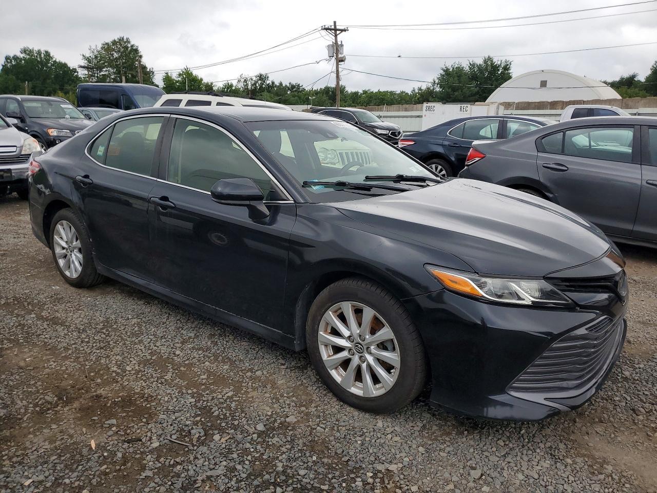 JTNB11HK7J3013082 2018 TOYOTA CAMRY photo no. 4