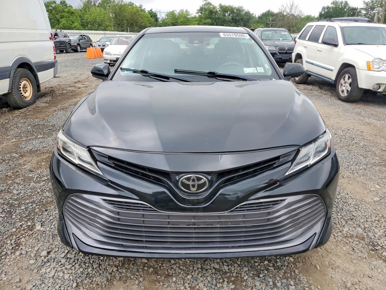 JTNB11HK7J3013082 2018 TOYOTA CAMRY photo no. 5