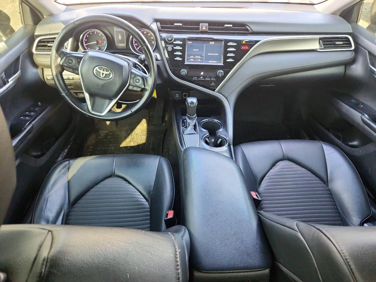 2018 TOYOTA CAMRY SE — Фото 8 из 13