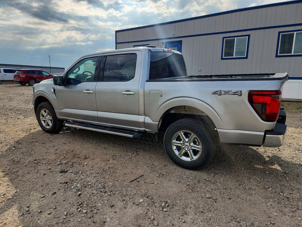 2025 FORD F150 XLT — Фото 2 из 12