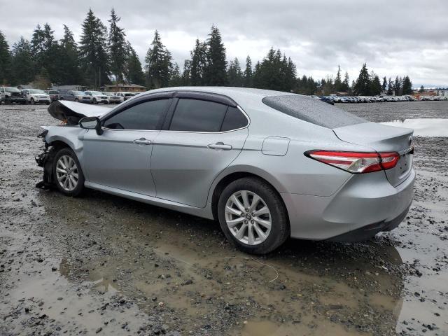 4T1B11HK2JU583162 2018 TOYOTA CAMRY photo no. 2