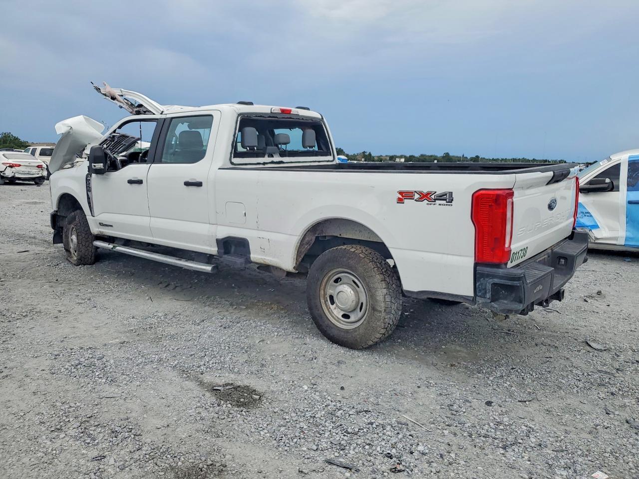 2025 FORD F250 SUPER DUTY — Фото 2 из 12