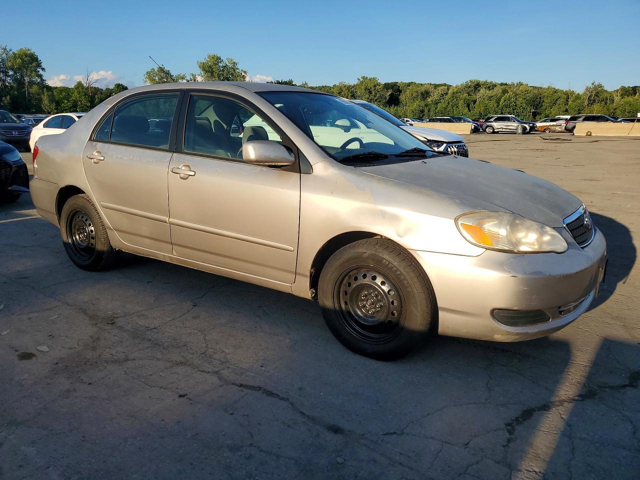 2005 TOYOTA COROLLA LE — Фото 4 из 12