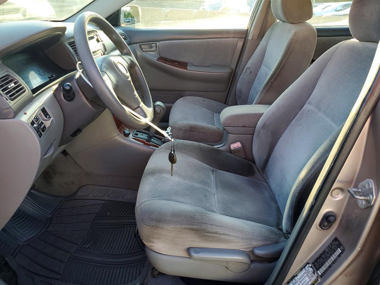 2005 TOYOTA COROLLA LE — Фото 7 из 12