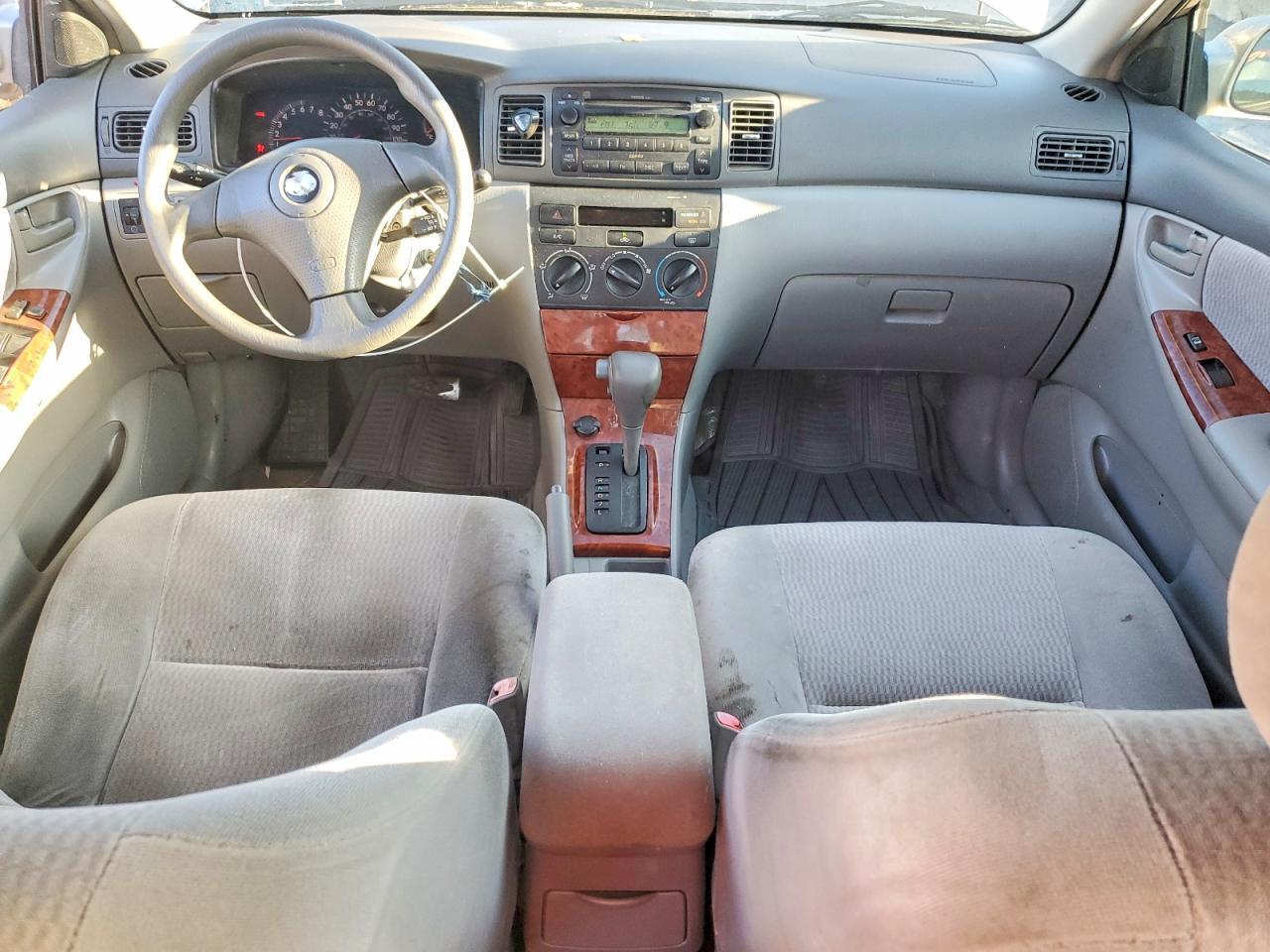 2005 TOYOTA COROLLA LE — Фото 8 из 12