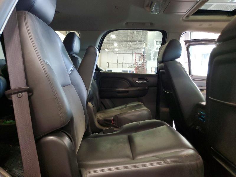 2013 GMC YUKON DENALI — Фото 11 из 13